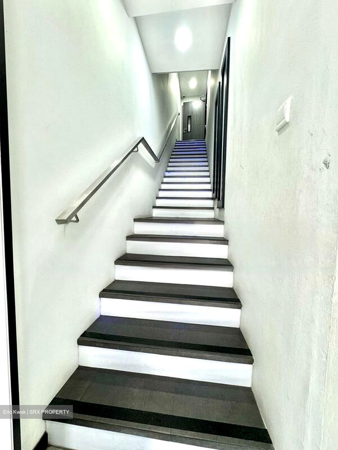 Ang Mo Kio Avenue 6 (D20), Shop House #454326381